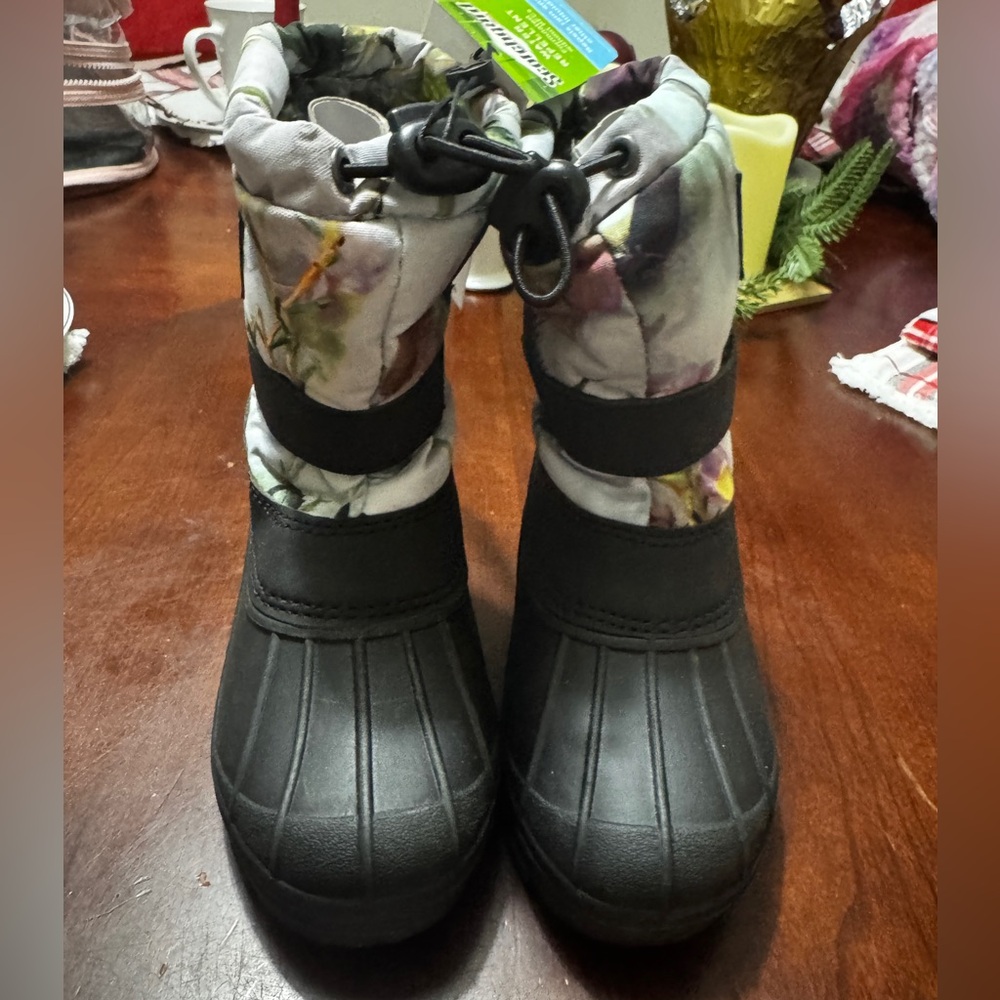 Molo Black Boots with Floral Design Kids